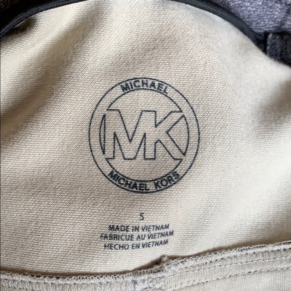LIKE NEW MK Michael Kors Light weight bomber - Picture 9 of 9
